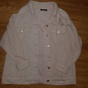 Lightweight denim jacket